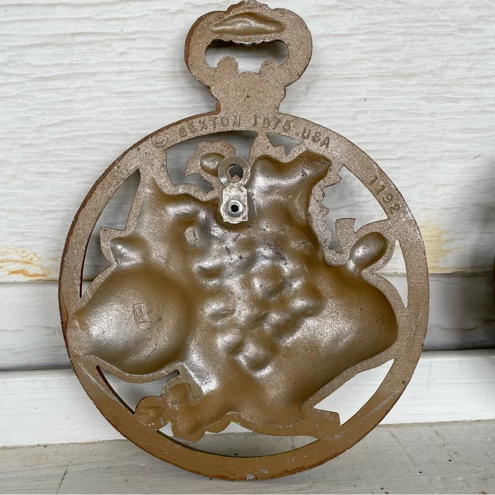 Vintage 1975 Sexton Metal Fruit Wall Decor